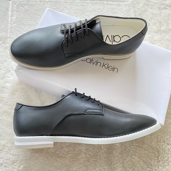 Calvin Klein Men's Shoes. - Picture 2 of 4